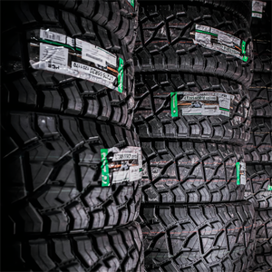 러프 서페이스 RT SUV 타이어 LT275/55R20-10PR 중하중 레이싱카 타이어 PCR 4*4 오프로드 차량용 타이어 - Product Image 1