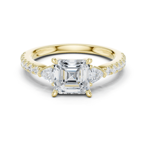 Anillo de Compromiso con Diamante Corte Princesa y Diamantes Laterales Cónicos |   Anillo de Joyería Fina de Lujo para Mujer - Product Image 4