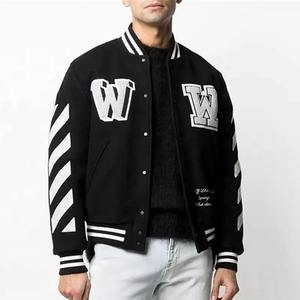 Patchs personnalisés de qualité en polyester chenille Veste Letterman Logo brodé Vestes Letterman de basket-ball pour hommes et femmes - Product Image 3