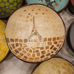 Cuenco de cáscara de coco ecológico con logotipo personalizado, cuencos artesanales naturales para decoración del hogar, muestra gratis disponible, venta al por mayor de fábrica - Product Image 1