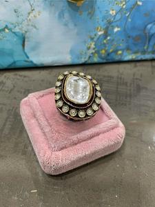 Anillo elegante ajustable de Kundan Real chapado en oro de alta calidad para función y colección de ropa de boda para mujer - Product Image 2