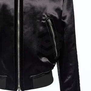 Chaqueta Bomber de satén Street Style reina en esta icónica chaqueta Bomber de satén - Product Image 5