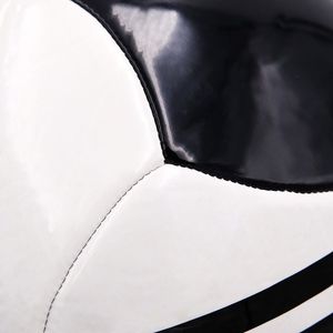 Balón de fútbol promocional metálico dorado brillante para eventos, obsequios corporativos, exhibiciones minoristas o recuerdos coleccionables - Product Image 5