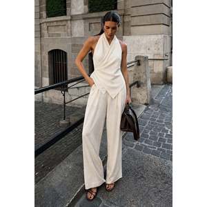Ensemble deux pièces en lin avec détails Yaka Baglama - Blouse et pantalon - Marron - Marron - Product Image 4