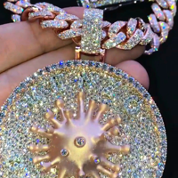 ICEDJEWELZ Pendentif de dessin animé haut de gamme en argent sterling 925 plaqué or, serti de moissanite taille brillant style hip-hop, breloques personnalisées