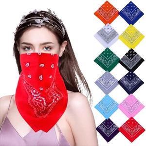 Pañuelo Bandana Cuadrado con Logotipo Personalizado - Pañuelo para la Cabeza de Algodón y Poliéster Transpirable y Duradero para Uso Casual en las Cuatro Estaciones - Product Image 2