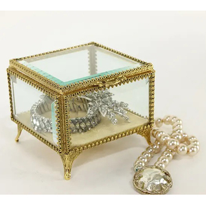 Latest Design Vintage Glass Lidded <b>Box</b> Laced Edge Keepsake Decorative Jewelry <b>Display</b> Personalized <b>Clear</b> Square <b>Box</b> Golden Color - Product Image 4