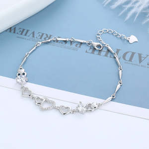 Bracciale a Cuore Argentato con Cristalli Preciosa - Eleganti Bracciali e Braccialetti con Cristalli - Product Image 1