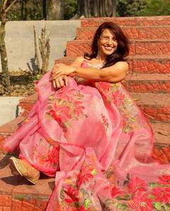 High on Demand Ethnic Wear Designer Kota Doriya Silk Saree con blusa para niñas Partywear Saree disponible para la venta - Product Image 3