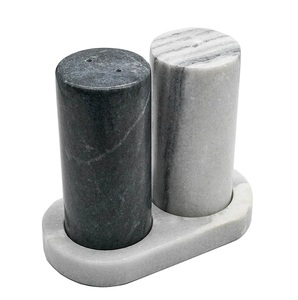 Ensemble de salières et poivrières en forme de cône en marbre tendance, en pierre noire et blanche, pour une cuisine et une salle à manger de luxe, moderne et haut de gamme - Product Image 5
