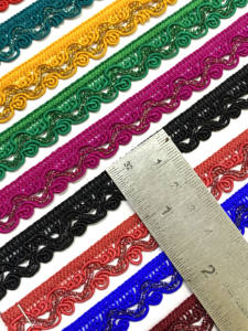 Garniture en dentelle chimique à coudre Polyester Gimp à paillettes pour la couture de vêtements et chaussures pour femmes Couleur personnalisée à coudre Vente en gros - Product Image 3