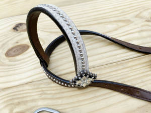 Juego de arreos para caballo personalizados, diseño de girasoles y hojas pintados a mano sobre cuero, cabezada y pechera estilo western. - Product Image 2