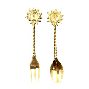 Juego de cuchara y tenedor con acabado dorado y mango de diseño de abeja, cubiertos elegantes y duraderos de acero inoxidable, perfectos para cocina, comedor y regalos - Product Image 2