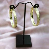 Vente en gros de boucles d'oreilles créoles en or rempli 14K, 18K, 24K, boucles d'oreilles créoles tendance, boucles d'oreilles créoles rondes classiques, boucles d'oreilles créoles en or personnalisées.