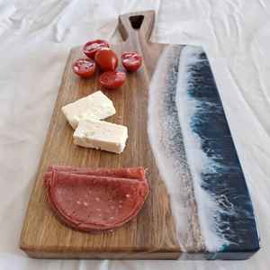 Planche à découper professionnelle en résine et bois, fabriquée en bois d'acacia et de manguier, offrant des coupes nettes et robustes - Product Image 5