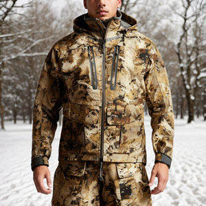 Veste de chasse imperméable avec design camouflage léger et construction coupe-vent parfaite pour le confort de la chasse en plein air - Product Image 3