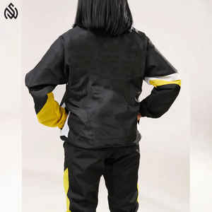 Conjunto de chaqueta con forro polar sólido con capucha de invierno de dos piezas de fabricación personalizada OEM chándal cortavientos de poliéster con cremallera - Product Image 4