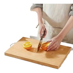 Planche à découper en bois naturel CB01, design peu encombrant pour cuisine moderne, café, restaurant et boutiques de cadeaux - Product Image 4