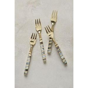 Ensemble de couverts à poignée en résine haute performance avec finition élégante et excellente durabilité assurant une sensation de salle à manger luxueuse - Product Image 6