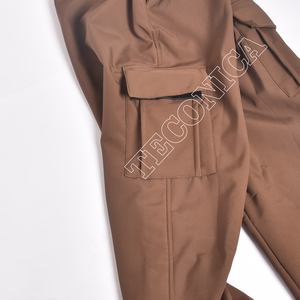 Durable y elegante marrón Softshell Cargo pantalones impermeables y resistentes al viento para senderismo o actividades de nieve - Product Image 5