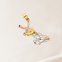 Exquis pendentif classique chrétien en alliage de cuivre fantaisie pour enfants, plaqué or tricolore 14 carats, avec Jésus portant la croix et crucifix, orné de zircon