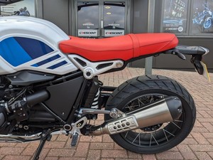 Modelo en Oferta Especial B-m-w R Ni-net Ur-b-an Gs 2019 - Placa Protectora Hep-co Becker con 2 Años de Garantía Internacional - Product Image 3