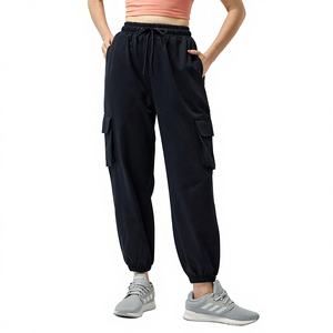 กางเกงวอร์มออกกำลังกายผู้หญิงคุณภาพสูง ผ้าคอตตอนผสมโพลีเอสเตอร์ 390 GSM อุ่น ยืดหยุ่น ใส่สบาย เหมาะสำหรับออกกำลังกาย ขายส่ง - Product Image 1