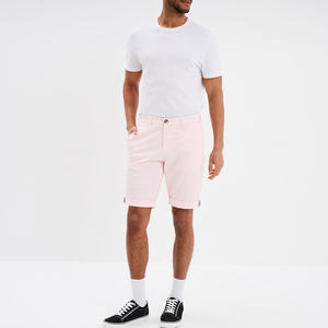 Shorts chino en toile légère de qualité supérieure pour hommes, taille mi-haute, respirants, coupe ajustée, avec passants de ceinture et poches latérales fonctionnelles - Product Image 5