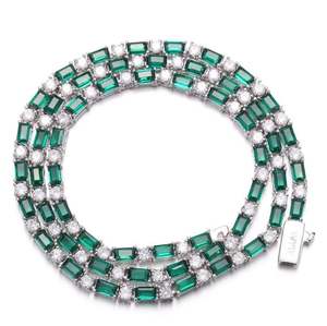 Cadena de Tenis Baguette Verde con Brazalete Cubano de Moissanita, Cadena de Tenis, Colgantes y Dijes Finos - Product Image 1