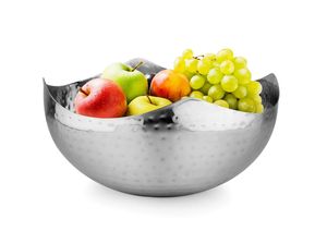 Bol en métal pour chocolat avec base antidérapante assurant un placement sécurisé sur les tables à manger lors des occasions festives - Product Image 4