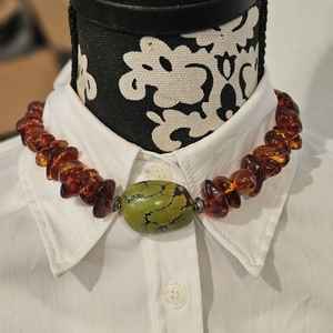 Elegante Juego de Collar y Aretes de Resina Negra Hechos a Mano, Joyería de Cuentas Gruesas y Estilosa, Gargantilla de Resina para Mujer, Artesanía bh - Product Image 6