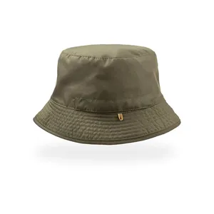 Casquette personnalisée avec poche pour seau de pêche, idéale pour le camping et la randonnée - Product Image 1