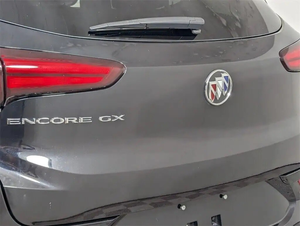 Clean 2022 Bui ck Enc ore G X Select Automatique Turbo R16 Coupé Intérieur foncé Sièges en cuir Direction gauche AWD Drive Caméra arrière - Product Image 4