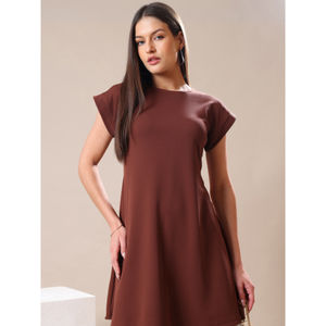 Robe à fente évasée Purvaja pour femme, mini longueur, col bateau/rond, manches courtes régulières, design plissé froncé. - Product Image 6