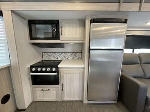 PROVEEDOR DE CARAVANAS USADAS Cruiser Rv TWI LIGHT SIGNATURE 2280 2022 - Product Image 4