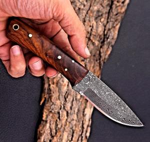 มีดตัดหนังด้ามจับหนังวัวออกแบบใหม่ตามต้องการทำจากเหล็กดามัสกัส - Product Image 1