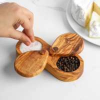 Salière et poivrière en bois d'olivier |   Accessoires de cuisine et de table tunisiens |   Marque privée