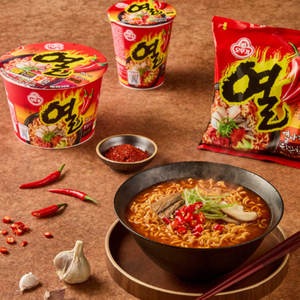 Ramen Yeul Extra Picante en Vaso de la Marca Ottogi, 62 g (15 Vasos/Caja) - Exportación de Fideos de Alta Temperatura - Product Image 3