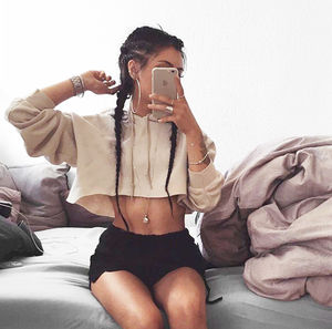 เสื้อครอปผ้าฝ้ายแบบสวมหัวของผู้หญิง,เสื้อสเวตเชิ้ตแนวสตรีทโลโก้แบบออกแบบได้เองล่าสุดปี2022 - Product Image 4