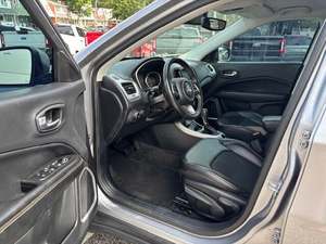 JEEP COMPASS LATITUDE SUV CROSSOVER 4WD 2018 Usado en Excelentes Condiciones - Product Image 3