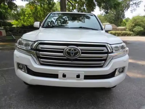 SUV 4x4 d'occasion 2024, conduite à gauche, sièges en cuir, caméra de recul, écran tactile, phares au xénon, 75001-100000 milles, Euro IV - Product Image 3