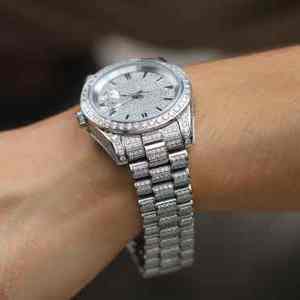 นาฬิกาข้อมือสแตนเลสสตีลหรูหราแบบกำหนดเอง สไตล์ฮิปฮอป หน้าปัดอนาล็อก ประดับเพชรโมอิสซาไนต์เต็มเรือน ระบบอัตโนมัติ กันน้ำ - Product Image 3