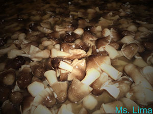 Champiñones en Salmuera para Exportación - Alta Calidad, Naturales, Limpios y Listos para Procesar, OEM Disponible/ Sra. Lima - Product Image 6