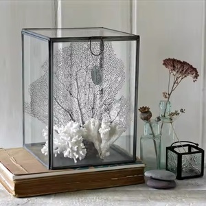 Caja de almacenamiento decorativa para joyas con Base de espejo hecha de latón de alta calidad y caja de vidrio cónica de vidrio para suministro a granel para exportaciones - Product Image 4