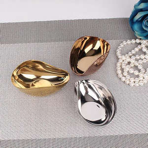 Moderno Tazón Ovalado de Acero Inoxidable con Acabado Dorado y Plateado, Plato de Metal de Grado Alimenticio para Servir Aperitivos en Hoteles, Restaurantes, Cafeterías y Mesas - Product Image 5