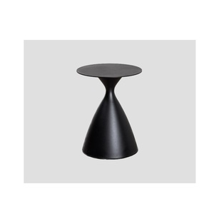 Table d'appoint en aluminium peu encombrante avec des lignes épurées pour une esthétique intérieure minimaliste Disponible dans des tailles personnalisées d'Inde - Product Image 1