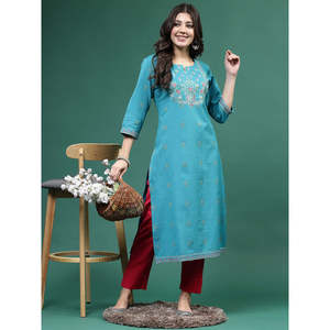 Kurtas rectas de crepé bordadas para mujer con mangas tres cuartos - Product Image 1