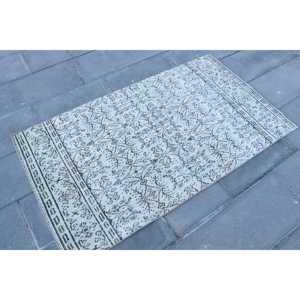 พรมขนาด 2.9x5.2 ฟุต, พรมวินเทจตุรกี, พรมขนสัตว์ขอบสีขาว - Product Image 3