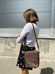 Bolso de cuero Vintage Crossbody Sling Bags Casual Pequeño Unisex Minimalista Diseñador Impermeable al aire libre - Product Image 5