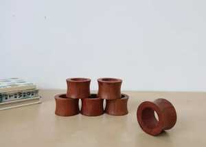 Ensemble de 4 anneaux de serviette en bois rond en gros, anneaux de serviette en bois massif, couleur marron, anneaux de serviette pour table et ustensiles de cuisine - Product Image 3